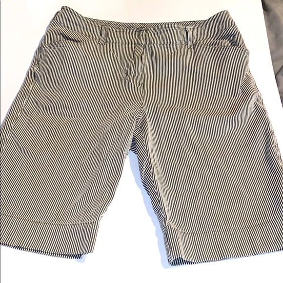 Jones New York Bermuda shorts - Picture 1 of 3